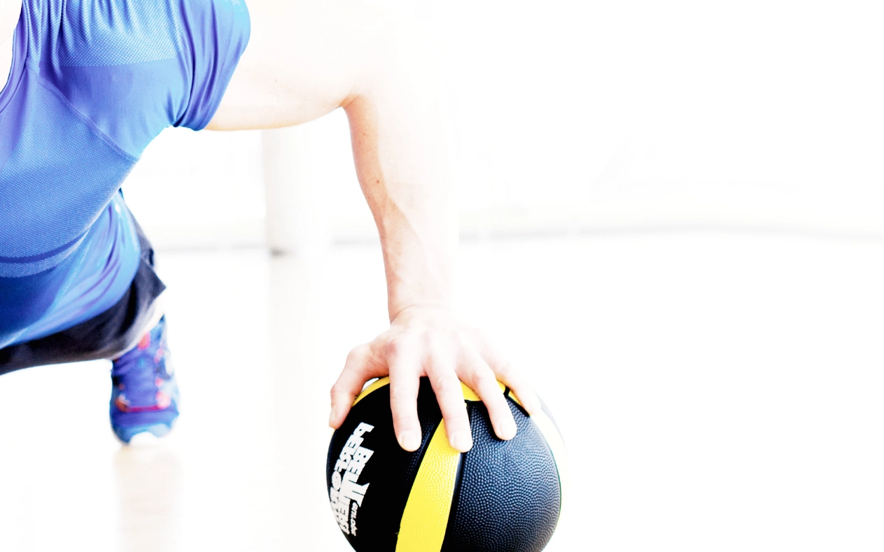 niklas-scholz-graphic-design-portfolio_christian borggraefe-training-slider - 3