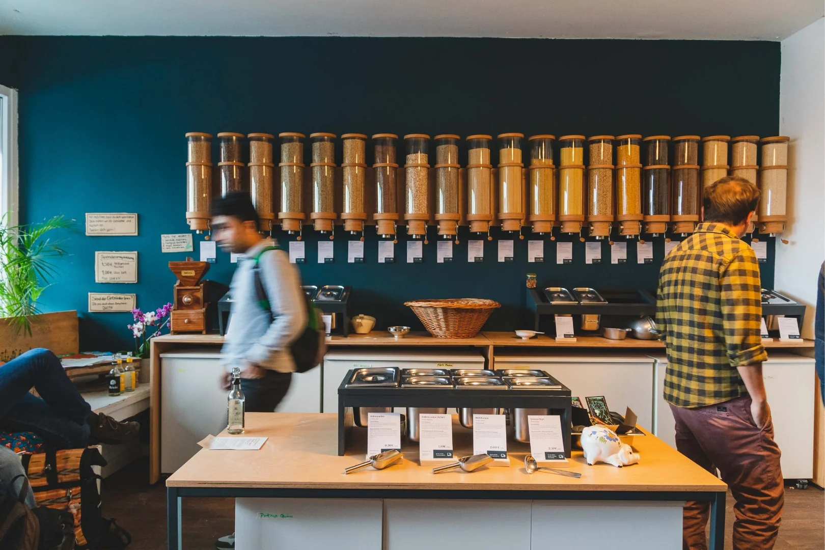 niklas-scholz-graphic-design-portfolio_frau lose_slider4